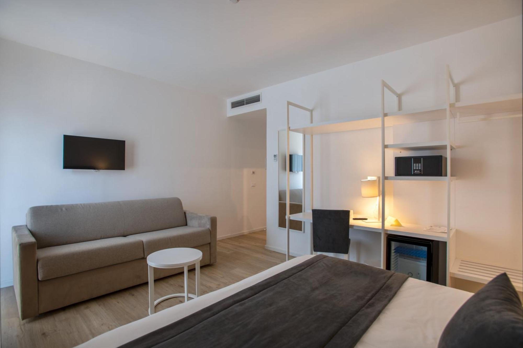 Isabella Hotel